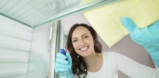 SE NECESITA EMPLEADA DEL HOGAR / NIÑERA PARA LABORES DEL HOGAR Y CUIDADO DE NIÑOS EN EDAD ESCOLAR Empleada del Hogar externa Niñera para Labores del Hogar y Cuidado de Niños en Edad Escolar Housekeeper and Nanny for Housework and School-Age Child Care