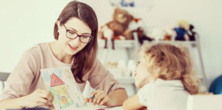 SE NECESITA PERSONAL PARA TRABAJAR EN EL ÁREA DEL CUIDADO Y ATENCIÓN (ADULTOS Y NIÑOS) Técnico del Comportamiento Registrado (RBT) empleada para cuidado y atencion de compartamiento en niños y adultos