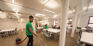 SE INCORPORA PERSONAL PARA LIMPIEZA DE OFICINAS, CON DISPONIBILIDAD INMEDIATA 5 DÍAS A LA SEMANA DE 9:00 A 18:00 HS operario de limpieza masculino limpieza de oficina male cleaning operator cleaning office