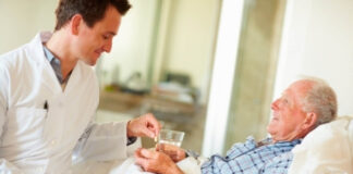 SE REQUIERE CUIDADOR/A PARA TAREAS DE ACOMPAÑAMIENTO E HIGIENE Y CONFORT, RÉGIMEN INTERNO CON INCORPORACIÓN INMEDIATA cuidador y cuidadora home care cuidadores domiciliario
