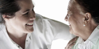 SE SOLICITA CUIDADORA CON CAMA ADENTRO FIN DE SEMANA, PARA CUIDADO DE SEÑORA DE 90 AÑOS cuidadora home caregiver cuidadora fines de semana cuidadora con cama adentro home care