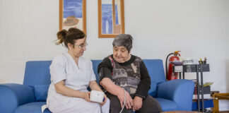 SE NECESITA CUIDADORA / GEROCULTORA PARA CUIDADOS DE ADULTO MAYOR Y PACIENTES EN DOMICILIO home care cuidadora domiciliaria cuidado de paciente domiciliario gerocultora cuidadora interna