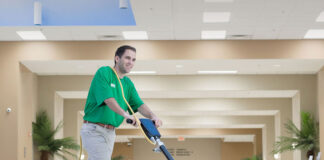 SE NECESITA EMPLEADAS/OS DE LIMPIEZA CON O SIN EXPERIENCIA, HORARIO AJUSTABLE Y FLEXIBLE janitor cleaning operator operario de limpieza limpieza de casas limpieza de oficinas