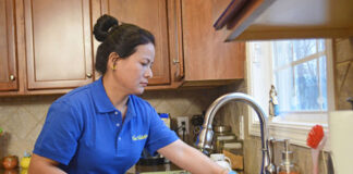 SE NECESITA EMPLEADAS DOMÉSTICAS PARA TRABAJOS POR HORA EN CASAS DE FAMILIAS, DISPONIBILIDAD INMEDIATA maid domestic empleada domestica por hora empleada del hogar trabajo por hora domestic servant for family home