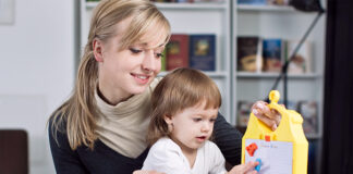 SE REQUIERE NIÑERA PARA VIVIR DENTRO, CON DISPONIBILIDAD INMEDIATA nanny babysitter niñer con cama canguro cuidadora de niños