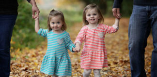 SE REQUIERE NIÑERA CON RETIRO PARA TRABAJAR DE LUNES A VIERNES DE 12HS A 19HS, EN CASA DE FAMILIA nanny babysitter niñera con cama canguro cuidadora de niños niñera externa