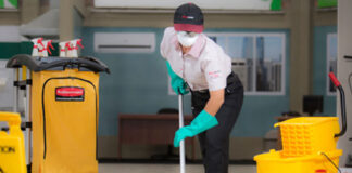 SE NECESITA OPERARIA DE LIMPIEZA PARA TRABAJAR DE LUNES A VIERNES, 2 HORAS DIARIAS operaria de limpieza industrial cleaning operator industrial cleaning
