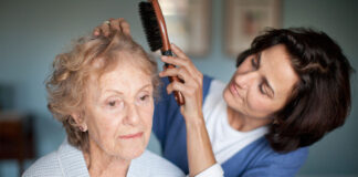 SE NECESITAN CUIDADORAS O ASISTENTES GERIÁTRICAS PARA CUIDADO DE ADULTOS MAYORES Cuidadoras o Asistentes Geriátricas Para Cuidado de Adultos Mayores Geriatric Caregivers or Assistants for Elderly Care