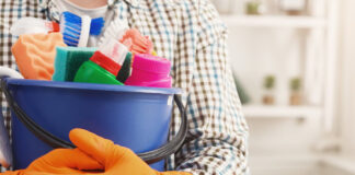 SE NECESITA OPERARIO/A DE LIMPIEZA, CON DISPONIBILIDAD HORARIA cleaning staff both sexes personal de limpieza ambos sexos limpieza de oficina y limpieza de casas office cleaning and house cleaning