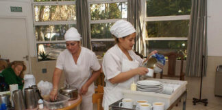 SE INCORPORA COCINERO/A PARA RESIDENCIA DE MAYORES JORNADA COMPLETA, INGRESO INMEDIATO cocinera para geriatrico cocinero geriatric cook cocinera para residencia de mayores