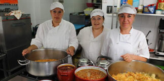 SE REQUIERE COCINERA/O PARA INCORPORACIÓN INMEDIATA EN RESIDENCIA Y CENTRO DE DÍA cocinero y cocinera para residencia de mayores y centro de dia cook and cook for nursing home and day center