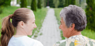 SE SOLICITA CUIDADOR/A PARA TRABAJO A TURNOS PARA SERVICIOS DE INTERNACIÓN DOMICILIARIA cuidadora domiciliaria home care cuidadora de adultos mayores elderly caregiver