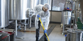 SE NECESITA OPERARIOS/AS DE LIMPIEZA PARA TRABAJAR JORNADA COMPLETA, SE OFRECE EXCELENTE SUELDO operario de limpieza wahehouse cleaning operator industrial cleaning staff
