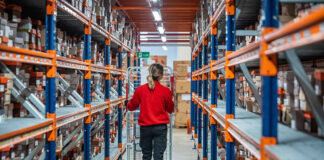 SE NECESITA MOZO/A DE ALMACÉN, PARA FORMAR PARTE DEL STAFF DE TRABAJO DENTRO DEL DEPARTAMENTO DE OPERACIONES operarios de deposito mozo y mozza de almacen warehouse operator personal para empresa