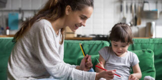 SE SOLICITA NIÑERA CON DISPONIBILIDAD PARA VIVIR DENTRO, SE OFRECE BUEN SUELDO babysitter niñera cuidadora de niños canguro