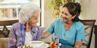 INCORPORAMOS CUIDADORA INTERNA, PARA ATENCIÓN A SEÑORA DE 94 AÑOS CON MOVILIDAD REDUCIDA cuidadora gerocultora asistente de geriatria elder care taker geriatric assistant