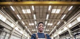 SE NECESITA OPERARIA DE ESTAMPILLADO EVENTUAL, PARA REALIZAR TAREAS DE FORMA PRECISA Y DINÁMICA empleada para fabrica operadora de-estamoillado woman in factory