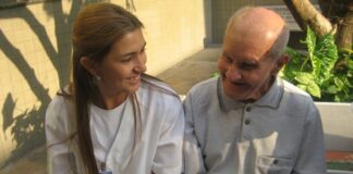gerocultora cuidadora de ancianos cuidadora de adultos mayores auxiliar geriatrico home care elderly caregiver geriatric assistant