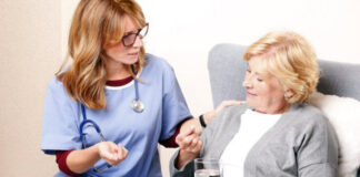 ESTAMOS EN LA BÚSQUEDA DE CUIDADORA EXTERNA ENTRE SEMANA, JORNADA DE LUNES A JUEVES DE 10:00 A 15:00HS home care cuidadora domiciliaria empleada para cuidados de señora mayor cuidadora de anciana employee for the care of an elderly woman caregiver of an elderly woman