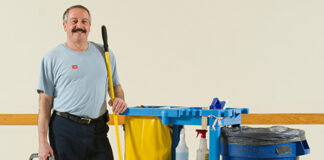 SE REQUIERE OPERARIO DE MANTENIMIENTO, MAESTRANZA Y TAREAS GENERALES, SE OFRECE BUENAS CONDICIONES DE CONTRATACIÓN janitor personal de maestranza y mantenimiento male cleaning staff empleado de limpieza