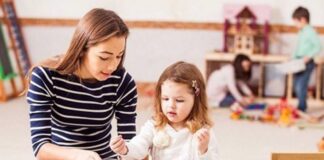 SOLICITAMOS NIÑERA PARA CUIDADOS DE NIÑOS Y APOYO EN TAREAS SENCILLAS DEL HOGAR, MEDIA JORNADA DE LUNES A VIERNES niñera cuidadora de niños empleada para cuidado de niños en casa de familia canguro babysitter nanny