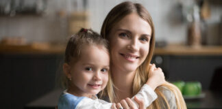 SE REQUIERE NIÑERA CON RETIRO PARA TRABAJAR JORNADA COMPLETA DE LUNES A SÁBADO, LOS FERIADOS SE PAGAN DOBLE niñera empleada del hogar babysitter canguro cuidadora de niños nanny domestic maid