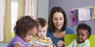SE INCORPORA NIÑERA DE LUNES A VIERNES 1/2 JORNADA ENTRE 4 A 5 HORAS DIARIAS, TURNO EN LA MAÑANA niñera para casa de familia cuidado de niños nanny babysitter canguro