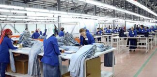 SELECCIONAREMOS OPERARIO Y/O OPERARIA DE PRODUCCIÓN, JORNADA COMPLETA CONTRATO EVENTUAL personal masculino y femenino para empresa textil Etiquetado doblado y embolsado de prendas male and female staff for textile company Labeling folding and bagging of garments