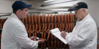INCORPORAMOS OPERARIOS DE PRODUCCIÓN PARA INDUSTRIA ALIMENTICIA DE FIAMBRES Y EMBUTIDOS, TURNOS ROTATIVOS personal para fabrica de embutidos operarios de producción production workers for sausage factory
