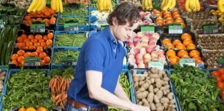 SE REQUIERE VERDULERO, PARA INCORPORACIÓN INMEDIATA. SUELDO Y HORARIO CONVERSABLES Greengrocer verdulero personal para atencion al cliente en verduleria