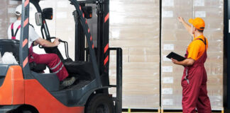 SE NECESITA MOZO/A DE ALMACÉN PARA TAREAS GENERALES Y MANEJO DE CARRETILLA, EMPRESA DE ENVASADO mozo de almacén empleados de almacen moza mozo de almacen Warehouse employee operators