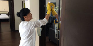 ESTAMOS EN LA BÚSQUEDA DE MUCAMAS CON CAMA O CON RETIRO, PERSONAS DETALLISTAS Y ORDENADAS mucama empleada para limpieza de habitaciones maid cleaning staff cleaning lady employed to clean rooms