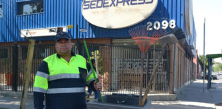 INCORPORAMOS PERSONAL DE MAESTRANZA PARA LIMPIEZA DE DEPÓSITO EN EMPRESA DE ELECTRODOMÉSTICOS operario de limpieza personal masculino cleaning staff employee male limpiador