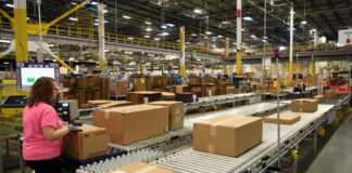 SE NECESITA OPERARIOS/AS DE PRODUCCIÓN EN LÍNEA PARA FABRICA, JORNADA FULL TIME CON DISPONIBILIDAD INMEDIATA operarios de empaque personal de almacen empleados de paqueteria packaging clerks warehouse staff