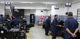 SE REQUIERE PERSONAL FULL TIME PARA IMPRENTA, CON DISPONIBILIDAD DE TURNOS MAÑANA Y TARDE personal para imprenta empleados para imprenta printing staff printing male staff operarios para imprenta