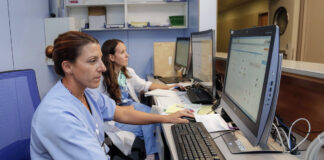 SE SOLICITA CAJERO/A O RECEPCIONISTA PARA ATENCIÓN AL PUBLICO Y PROCESOS ADMINISTRATIVOS EN HOSPITAL recepcionista para hospital cajera respcionita para clinica hospital receptionist