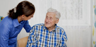SE REQUIERE CUIDADORAS DOMICILIARIAS, PARA CUBRIR GUARDIAS DESDE 4HS A 12HS EN DIFERENTES ZONAS Cuidadoras domiciliarias home care cuidadora de adultos mayores y pacientes domiciliarios caregiver for the elderly and home patients