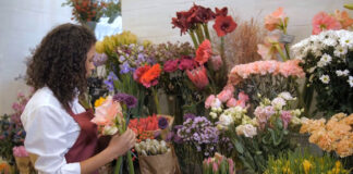 SE REQUIERE PERSONAL PARA WAREHOUSE DE FLORES (FEMENINO Y MASCULINO), CONTRATACIÓN INMEDIATA Personal Para Warehouse de Flores personal de almacen mozo maza de almacen de flores operarios de deposito para almacen