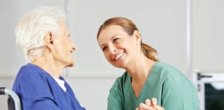 SE REQUIERE CUIDADORA Y/O CUIDADOR, CON DISPONIBILIDAD PARA TRABAJAR RÉGIMEN INTERNO cuidadores gerocultores cuidadora de adultos mayores cuidadora domiciliaria home care elderly caregiver