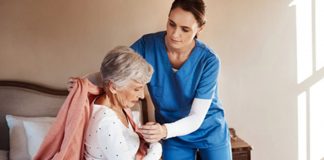 SE INCORPORA ASISTENTES GERONTOLÓGICAS, AUXILIARES DE ENFERMERÍA Y ENFERMERAS PARA ASISTENCIA DOMICILIARIA eldery woman caregiver nursing home senior Asistentes Gerontológicas, Auxiliares de Enfermería y Enfermeras Gerontological Assistants, Nursing Assistants and Nurses
