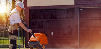SE NECESITA PERSONAL DE MAESTRANZA/LIMPIEZA, PARA EL SECTOR DE MANTENIMIENTO Y LIMPIEZA EN EL TURNO DE LA TARDE janitors operario de limpieza personal de limpieza masculino male cleaning staff empleado de limpieza