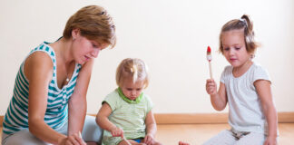 SE REQUIERE NIÑERA CON RETIRO DE L – V, JORNADA COMPLETA DE 9 A 17HS, BUEN SUELDO MÁS BENEFICIOS DE LA LEY nanny baby siter niñera babysitter cuidadora de niños canguro