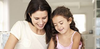 SE NECESITA NIÑERA PART TIME, TURNO TARDE DE LUNES A VIERNES DE 12 A 16 HS. INGRESO INMEDIATO niñera babysitter part time niñera externa nanny canguro niñera medio tiempo