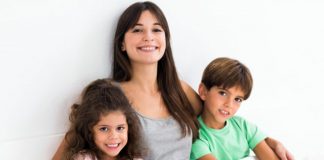 SE NECESITA NIÑERA PARA TRABAJAR CON CONTRATO DE 3 MESES, INCORPORACIÓN INMEDIATA niñera para cuidado de niños babysitter for babysitting canguro nanny cuidadora de niños baby sister