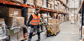 SE REQUIERE OPERARIOS PARA DESCARGA DE CAMIONES, JORNADA COMPLETA CONTRATO POR TIEMPO DETERMINADO operarios para descarga de camiones truck unloading operator warehouse operator operarios de carga y descarga