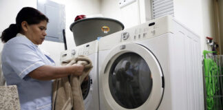 SE SOLICITA EMPLEADAS DOMÉSTICAS CON CAMA, SE OFRECEN MUY BUENOS SUELDOS, INCORPORACIÓN INMEDIATA se busca empleada domestica para limpieza en casa de familia Wanted domestic worker for cleaning in family home
