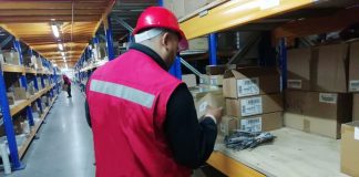 warehouse operator mozo de almacen empleado para tareas de deposito operario
