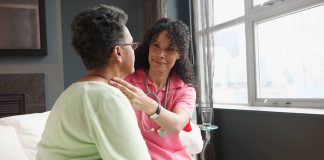 ESTAMOS CONTRATANDO GEROCULTORA Y/O GEROCULTOR, TURNO DIURNO, DEDICACIÓN COMPLETA cuidadora domiciliaria axiliar geriatrico elder care taker geriatric assistant gerocultora carateker cuidadora de adultos mayores home care