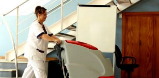 ESTAMOS INCORPORANDO MUCAMA DE PISO PARA DESEMPEÑARSE EN IMPORTANTE EMPRESA DE SALUD, JORNADA COMPLETA mucama empleada de limpieza para hospital cleaning lady maid hospital