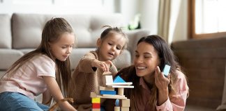 SE BUSCA NIÑERA PARA TRABAJAR EN CASA DE FAMILIA, EXCLUSIVAMENTE PARA EL CUIDADO DE LOS NIÑOS niñera empleada del hogar para cuidado de niños babysitter nanny niñera externa